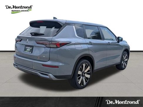 New 2026 Mitsubishi Outlander SE FWD image 5