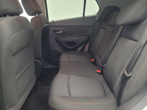 Used 2017 Chevrolet Trax LT FWD image 18