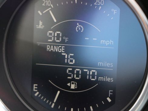 Used 2023 MAZDA MX-5 Miata Sport RWD image 27