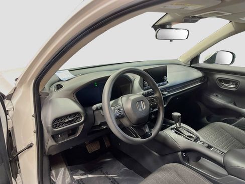 Used 2025 Honda HR-V LX image 9