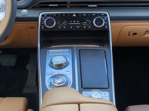 Used 2024 Genesis GV80 3.5T w/ Prestige Package image 19