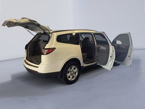 Used 2014 Chevrolet Traverse LS AWD/4WD image 14