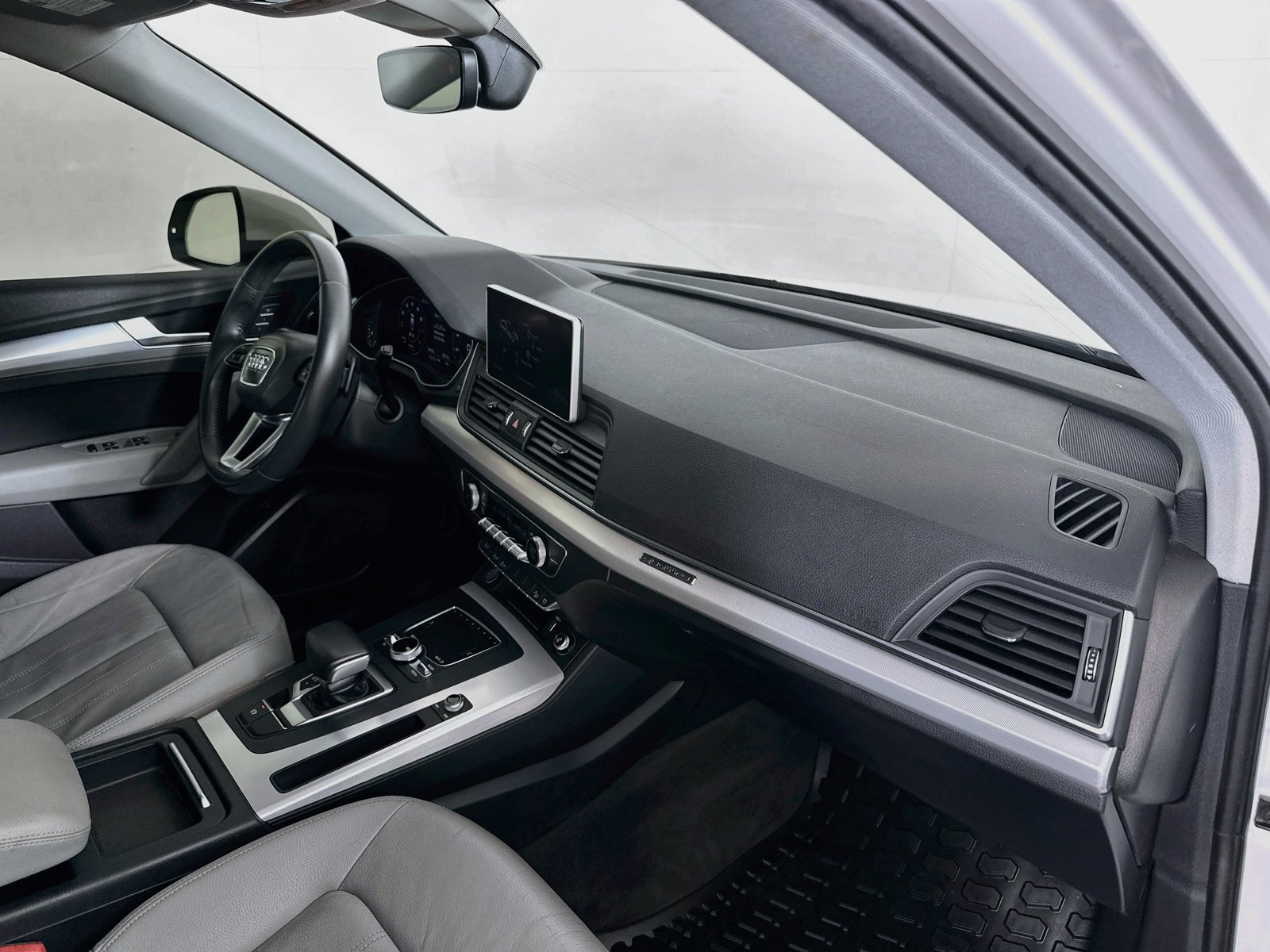 Used 2018 Audi Q5 2.0T Premium AWD/4WD image 29