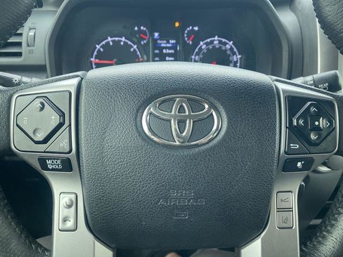 Used 2021 Toyota 4Runner SR5 Premium image 14