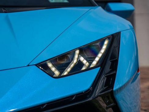 Used 2023 Lamborghini Huracan Tecnica RWD image 10