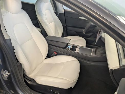 Used 2023 Tesla Model 3 Standard Range image 12