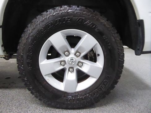Used 2022 RAM 1500 Classic SLT w/ Electronics Group AWD/4WD image 31