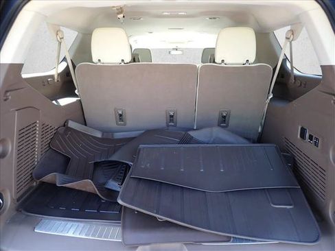 Used 2023 GMC Yukon XL Denali AWD/4WD image 8