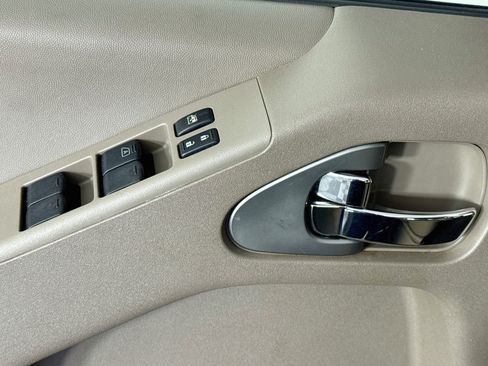 Used 2018 Nissan Frontier SV RWD image 21