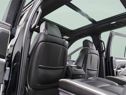 Used 2025 Cadillac Escalade Sport w/ Touring Package image 31