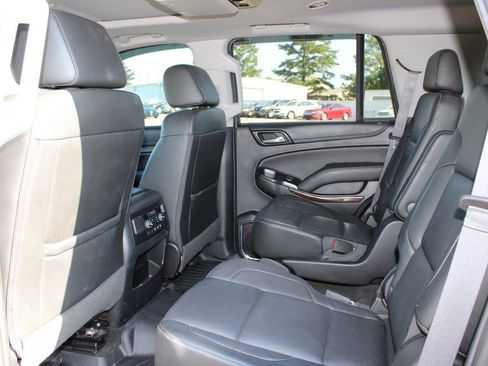 Used 2017 GMC Yukon SLT w/ Open Road Package RWD image 12