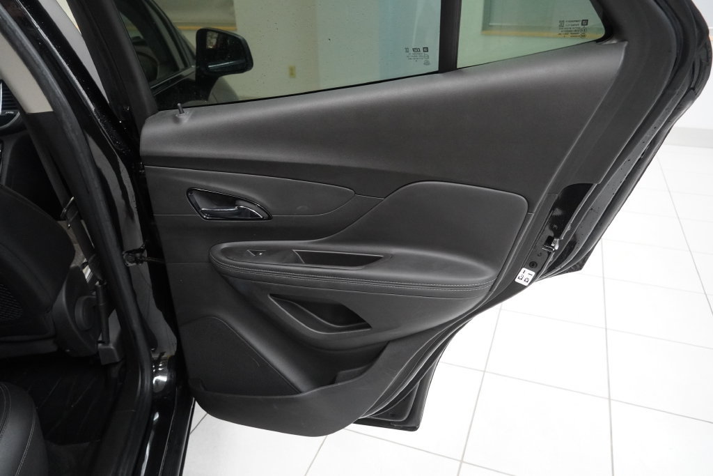 Used 2020 Buick Encore Preferred AWD/4WD image 21