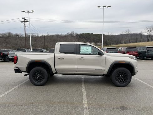 New 2026 GMC Canyon Elevation w/ Convenience Package image 6