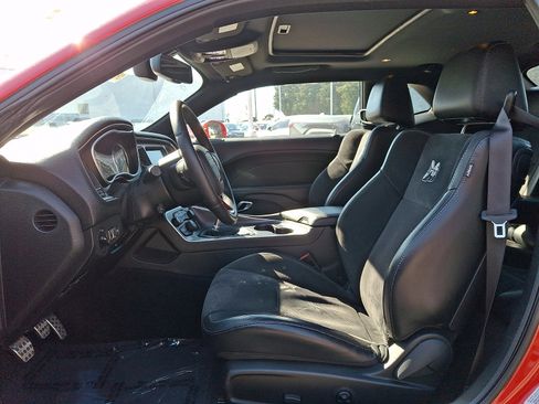 Used 2016 Dodge Challenger R/T Scat Pack w/ Leather Interior Group image 12