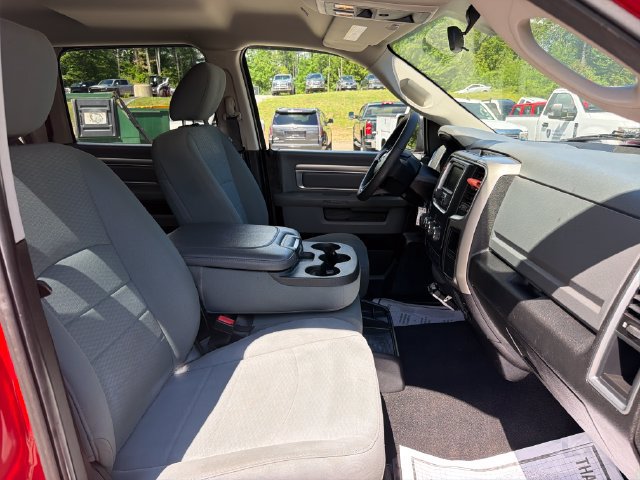 Used 2019 RAM 1500 Classic SLT AWD/4WD image 26
