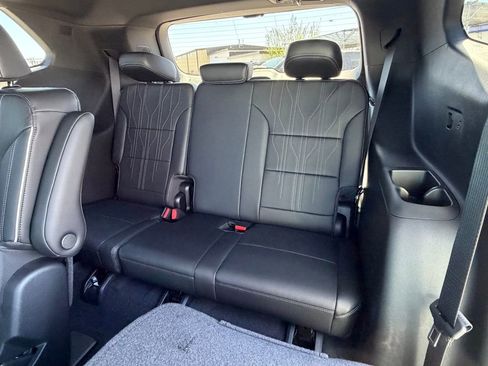 New 2026 Buick Enclave Avenir w/ Super Cruise Package FWD image 18