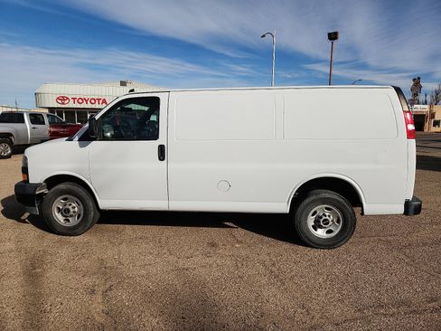 Used 2020 GMC Savana 2500 w/ Driver Convenience Package image 2
