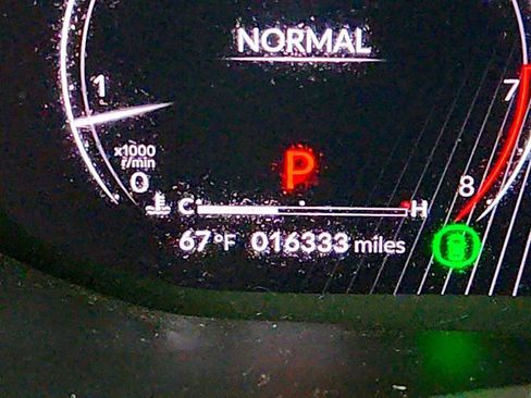 Used 2024 Acura MDX SH-AWD w/ Advance Package image 16