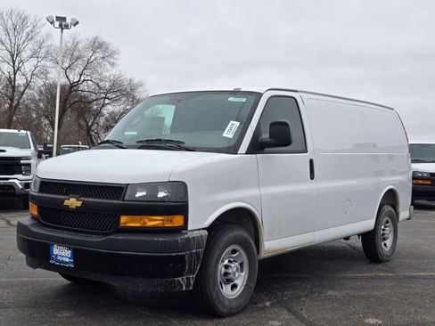 New 2026 Chevrolet Express 2500 w/ Driver Convenience Package image 3