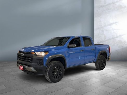 Used 2025 Chevrolet Colorado Trail Boss image 1