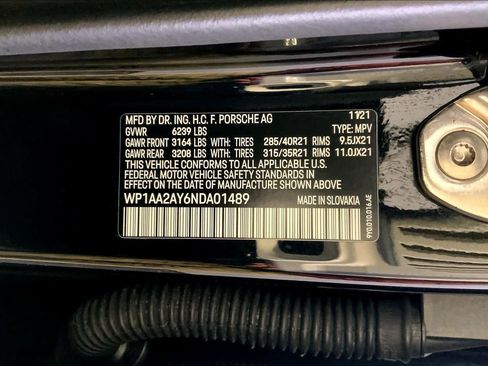 Used 2022 Porsche Cayenne image 36