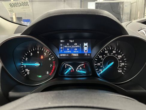 Used 2018 Ford Escape SE FWD image 18