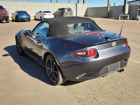 Used 2017 MAZDA MX-5 Miata Club image 3