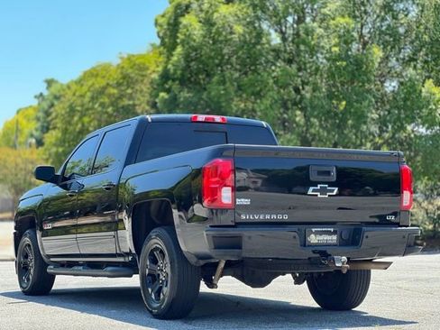 Used 2018 Chevrolet Silverado 1500 LTZ Z71 w/ LTZ Plus Package AWD/4WD image 7