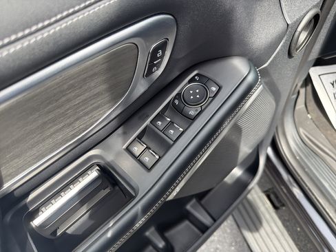 Used 2025 Ford Expedition Max Platinum w/ Driver's Package image 17