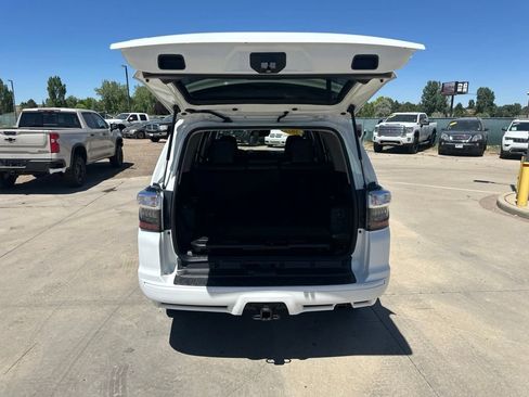 Used 2022 Toyota 4Runner TRD Sport AWD/4WD image 22