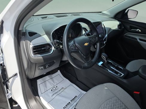 Used 2024 Chevrolet Equinox LT FWD image 14