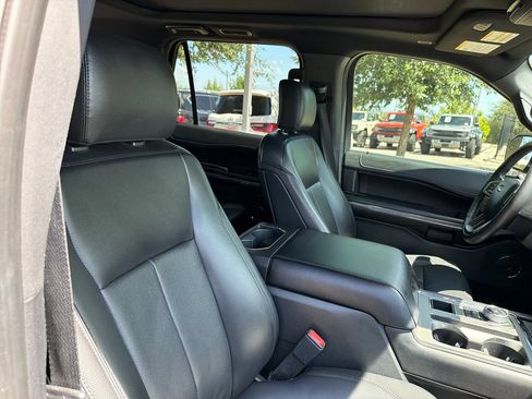 Used 2020 Ford Expedition XLT w/ Equipment Group 202A RWD image 40