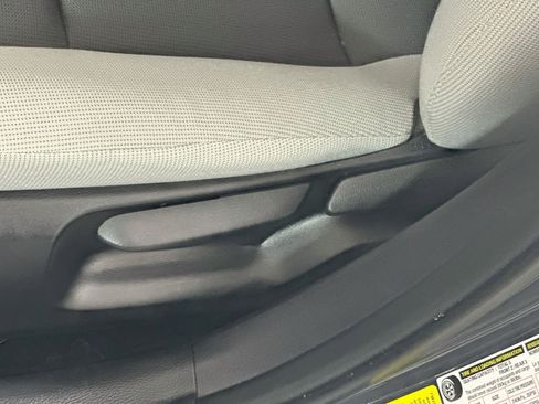 Used 2025 Toyota Corolla LE FWD image 13