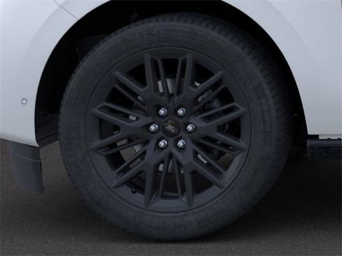 New 2026 Ford Expedition Platinum image 19