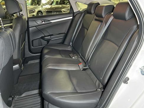 Used 2018 Honda Civic Touring image 19