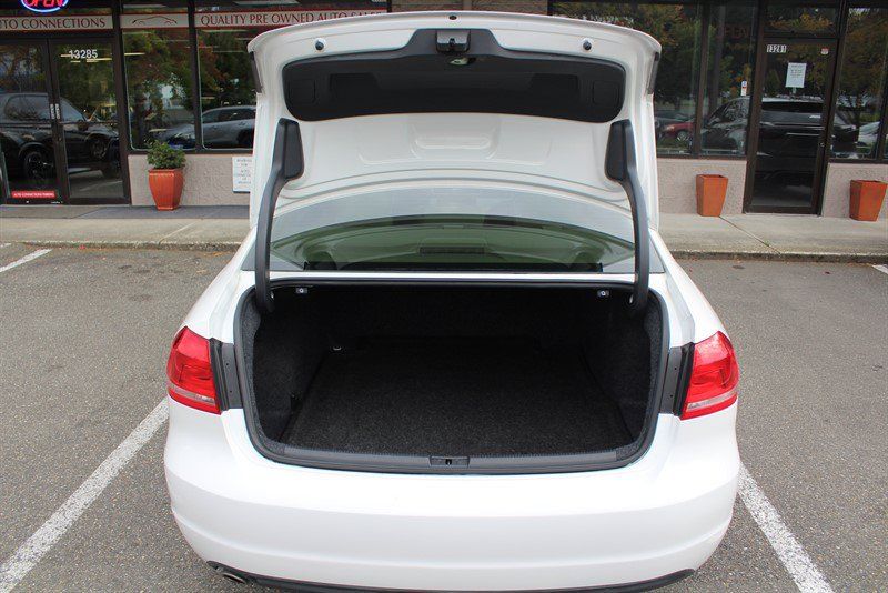 Used 2013 Volkswagen Passat 2.5 SE FWD image 19