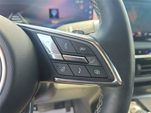 Used 2025 Buick Enclave Sport Touring w/ Power Package FWD image 29