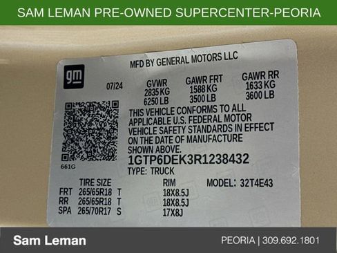 Used 2024 GMC Canyon AT4 image 30