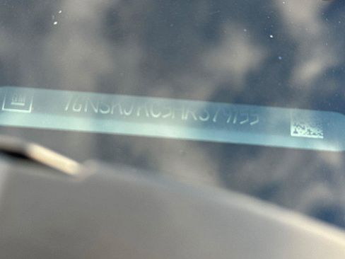 Used 2017 Chevrolet Suburban Premier image 7