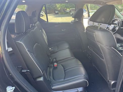 Used 2023 Honda Pilot Elite image 15