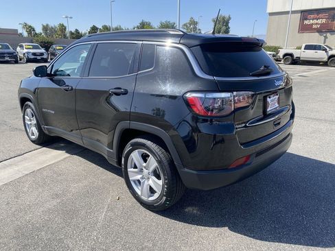 Used 2022 Jeep Compass Latitude FWD image 34