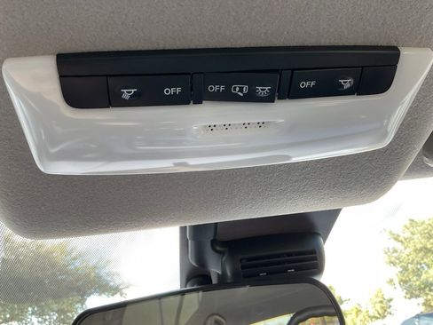 New 2025 Nissan Versa SV w/ Trunk Package image 25