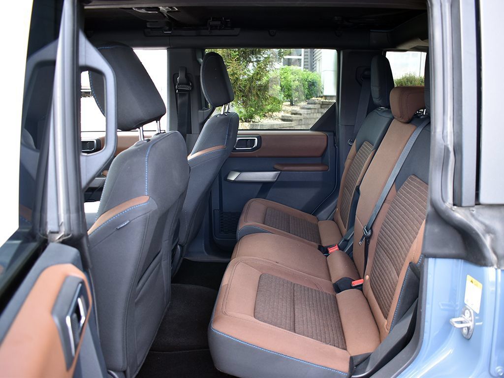 Used 2023 Ford Bronco Outer Banks AWD/4WD image 6