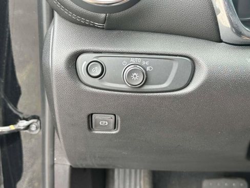 Used 2024 Chevrolet Blazer LT image 21