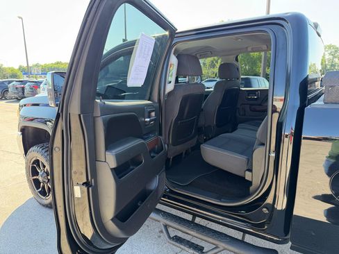 Used 2015 GMC Sierra 2500 SLE AWD/4WD image 12