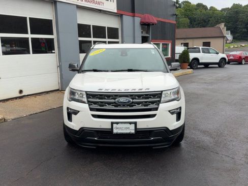 Used 2019 Ford Explorer XLT w/ XLT Sport Appearance Package AWD/4WD image 3