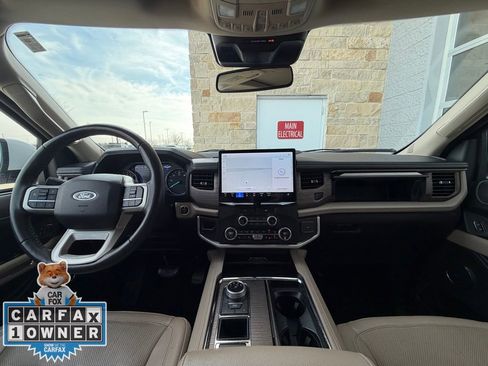 Used 2023 Ford Expedition Limited image 25