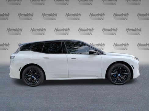 Used 2024 BMW iX xDrive50 w/ Sport Package AWD/4WD image 6