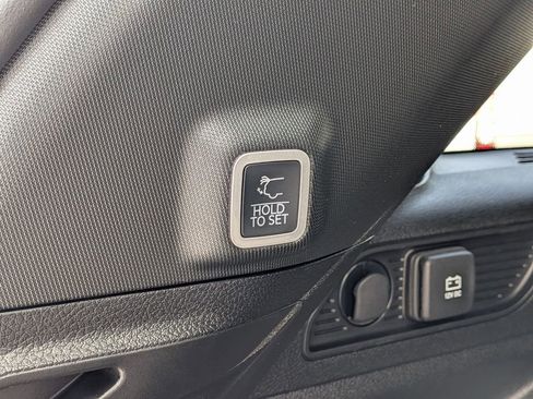 New 2025 Jeep Grand Cherokee Altitude AWD/4WD image 6