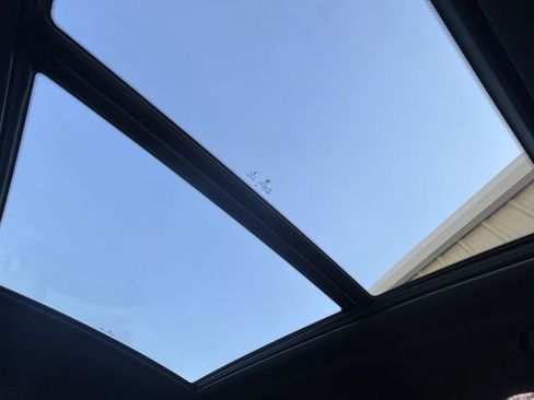 Used 2022 BMW X5 sDrive40i w/ M Sport Package image 16